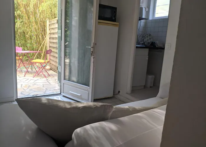 Studio Dans Villa Nicoise Calme